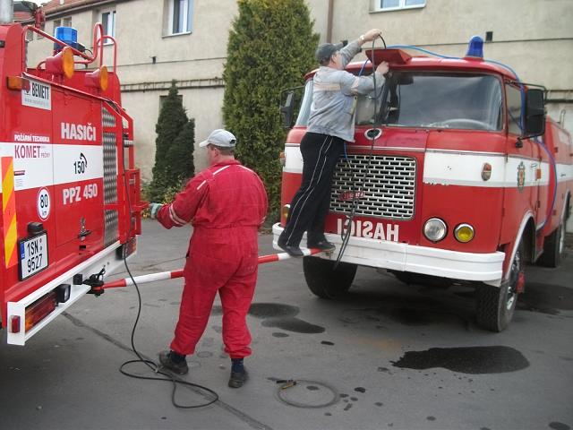 foto 010.jpg - Napojen hadice se vzduchem - pgr a Fugas